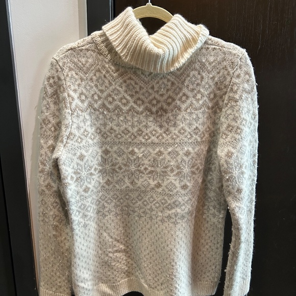 Vineyard Vines Cashmere Turtle Neck - Picture 2 of 5